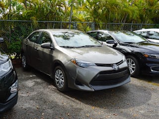 2018 Toyota Corolla LE 5YFBURHE7JP804062 2018 Toyota Corolla LE