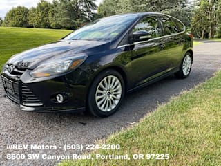 2012 Ford Focus Titanium 1FAHP3N25CL471628 2012 Ford Focus Titanium