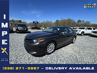 2018 Toyota Camry LE 4T1B11HKXJU598976 2018 Toyota Camry LE