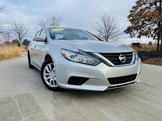2017 Nissan Altima 1N4AL3AP0HC113083 2017 Nissan Altima