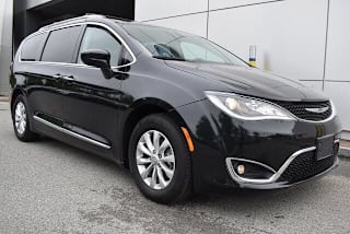2018 Chrysler Pacifica Touring L 2C4RC1BG0JR275275 2018 Chrysler Pacifica Touring L