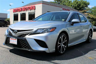 2018 Toyota Camry SE 4T1B11HK2JU527710 2018 Toyota Camry SE