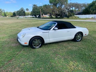 2002 Ford Thunderbird Deluxe 1FAHP60A32Y126017 2002 Ford Thunderbird Deluxe