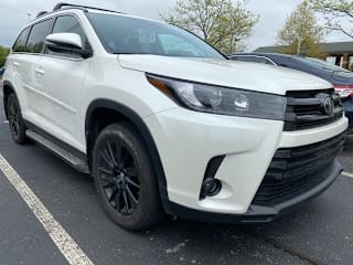 2019 Toyota Highlander SE 5TDJZRFH3KS590593 2019 Toyota Highlander SE