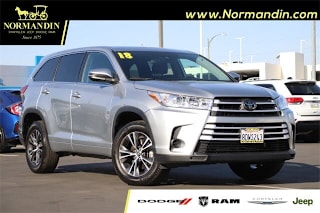 2018 Toyota Highlander LE 5TDZZRFH0JS256443 2018 Toyota Highlander LE