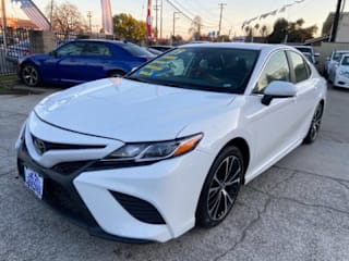 2019 Toyota Camry SE 4T1B11HK3KU813230 2019 Toyota Camry SE