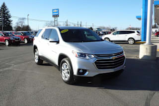 2018 Chevrolet Traverse LT Cloth 1GNEVGKW5JJ254937 2018 Chevrolet Traverse LT Cloth