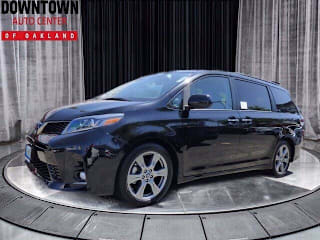 2019 Toyota Sienna SE Premium 8-Passenger 5TDXZ3DC4KS989477 2019 Toyota Sienna SE Premium 8-Passenger