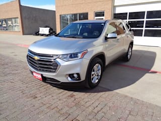 2018 Chevrolet Traverse LT Cloth 1GNEVGKW6JJ232011 2018 Chevrolet Traverse LT Cloth