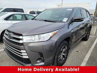 2018 Toyota Highlander LE 5TDZARFH6JS034903 2018 Toyota Highlander LE