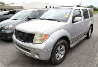 2005 Nissan Pathfinder SE 5N1AR18U25C772105 2005 Nissan Pathfinder SE