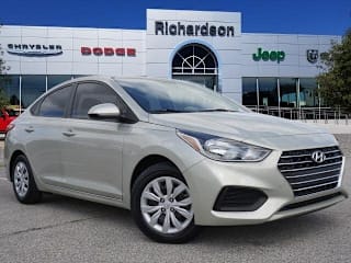2019 Hyundai Accent SE 3KPC24A39KE061977 2019 Hyundai Accent SE