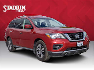 2017 Nissan Pathfinder 5N1DR2MN6HC627655 2017 Nissan Pathfinder