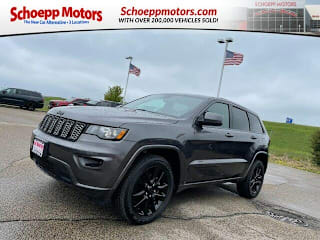 2018 Jeep Grand Cherokee Laredo 1C4RJFAG8JC407728 2018 Jeep Grand Cherokee Laredo