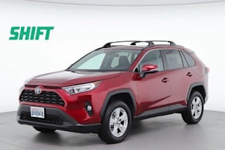 2019 Toyota RAV4 XLE 2T3P1RFV5KW039071 2019 Toyota RAV4 XLE