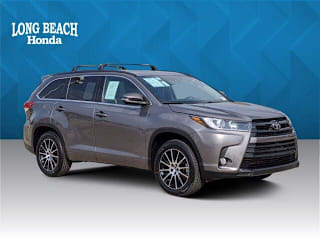 2018 Toyota Highlander SE 5TDKZRFH8JS285528 2018 Toyota Highlander SE