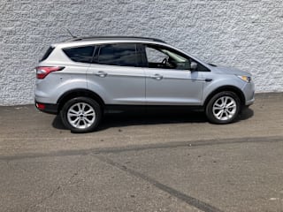 2018 Ford Escape 1FMCU0HD4JUB09415 2018 Ford Escape