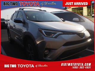 2018 Toyota RAV4 XLE JTMWFREV1JJ183566 2018 Toyota RAV4 XLE
