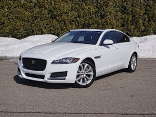 2017 Jaguar XF 20d Premium SAJBJ4BN8HCY51111 2017 Jaguar XF 20d Premium