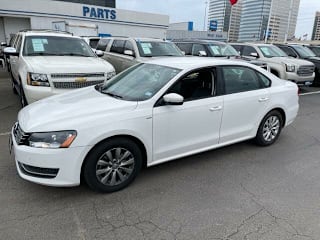 2015 Volkswagen Passat 1VWAT7A35FC019886 2015 Volkswagen Passat