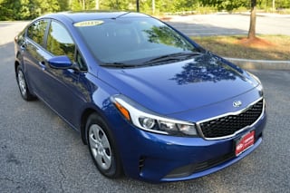 2018 Kia Forte LX 3KPFK4A77JE236404 2018 Kia Forte LX