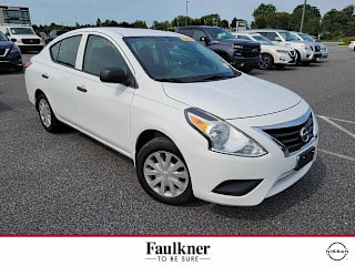 2015 Nissan Versa 1.6 S 3N1CN7AP3FL815679 2015 Nissan Versa 1.6 S