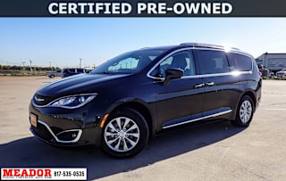 2018 Chrysler Pacifica Touring L 2C4RC1BG8JR123843 2018 Chrysler Pacifica Touring L