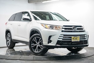 2019 Toyota Highlander LE 5TDZARFH5KS049491 2019 Toyota Highlander LE
