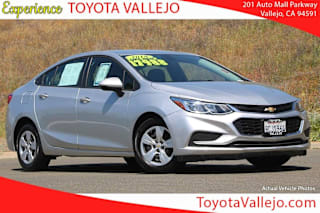 2018 Chevrolet Cruze 1G1BC5SM1J7127211 2018 Chevrolet Cruze