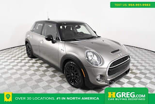 2018 MINI Hardtop 4 Door WMWXU3C56J2F50952 2018 MINI Hardtop 4 Door