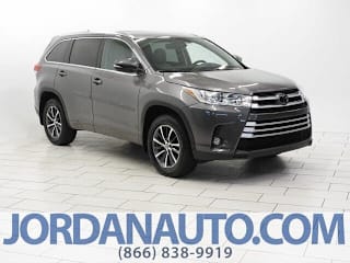 2018 Toyota Highlander XLE 5TDJZRFH0JS858322 2018 Toyota Highlander XLE