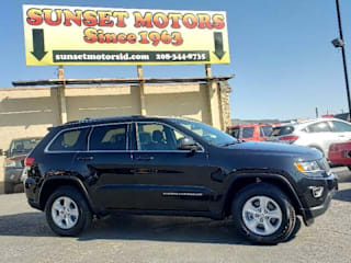 2016 Jeep Grand Cherokee Laredo 1C4RJFAGXGC434387 2016 Jeep Grand Cherokee Laredo