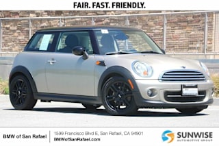 2011 MINI Cooper Base WMWSU3C51BT182585 2011 MINI Cooper Base