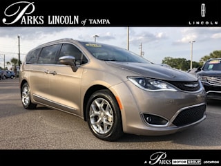 2018 Chrysler Pacifica Limited 2C4RC1GG9JR130986 2018 Chrysler Pacifica Limited