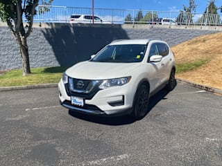 2018 Nissan Rogue SV 5N1AT2MV1JC708735 2018 Nissan Rogue SV