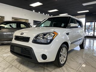 2013 Kia Soul + KNDJT2A69D7504943 2013 Kia Soul +