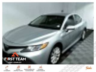 2018 Toyota Camry LE 4T1B11HK0JU098745 2018 Toyota Camry LE