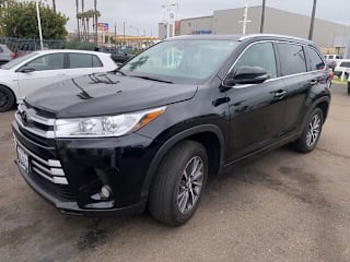2018 Toyota Highlander XLE 5TDKZRFH9JS544544 2018 Toyota Highlander XLE