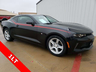 2017 Chevrolet Camaro 1G1FB1RX2H0112183 2017 Chevrolet Camaro