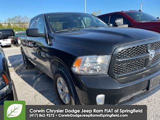 2018 Ram Pickup 1500 Express 1C6RR7FT5JS192911 2018 Ram Pickup 1500 Express