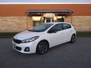 2017 Kia Forte5 3KPFN5A30HE057464 2017 Kia Forte5