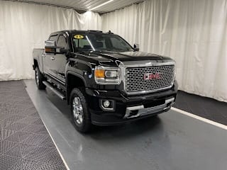 2015 GMC Sierra 3500HD Denali 1GT424E82FF645689 2015 GMC Sierra 3500HD Denali