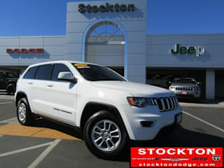 2018 Jeep Grand Cherokee Laredo 1C4RJEAG7JC353817 2018 Jeep Grand Cherokee Laredo