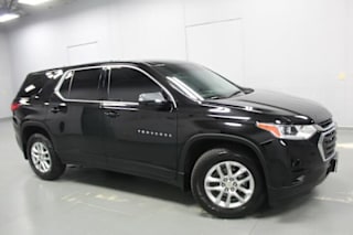 2019 Chevrolet Traverse LS 1GNERFKWXKJ304943 2019 Chevrolet Traverse LS