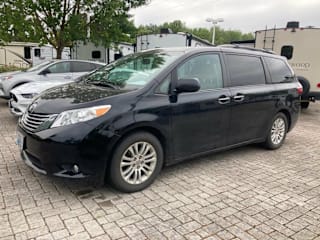 2015 Toyota Sienna XLE 8-Passenger 5TDYK3DC0FS664064 2015 Toyota Sienna XLE 8-Passenger