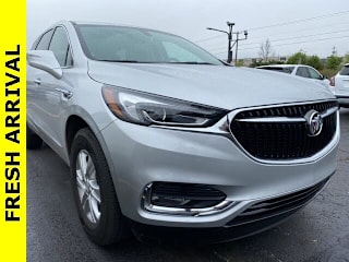 2018 Buick Enclave Essence 5GAERBKW4JJ163014 2018 Buick Enclave Essence