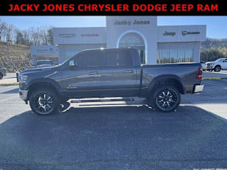 2019 Ram Pickup 1500 1C6RREJT9KN805978 2019 Ram Pickup 1500