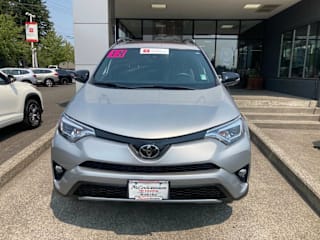 2018 Toyota RAV4 SE 2T3JFREV3JW754728 2018 Toyota RAV4 SE