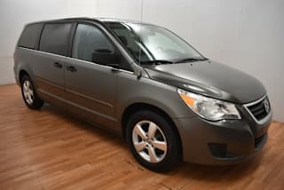 2010 Volkswagen Routan S 2V4RW4D14AR324694 2010 Volkswagen Routan S