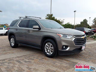 2018 Chevrolet Traverse LT Cloth 1GNEVGKW6JJ196305 2018 Chevrolet Traverse LT Cloth